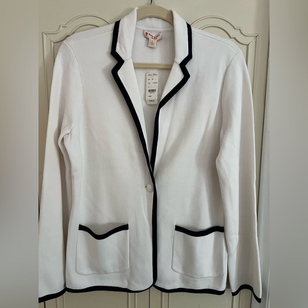 Brooks Brothers White Blazer with Deep Navy Blue Accents